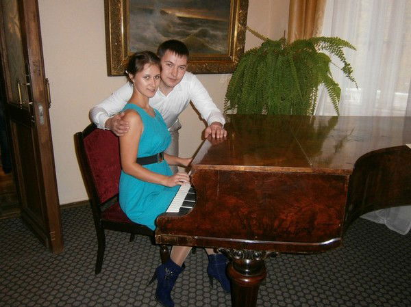 Константин Мельников