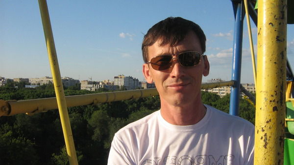 Александр Саратовцев