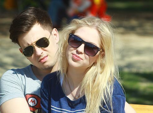 0Динокий Парень .