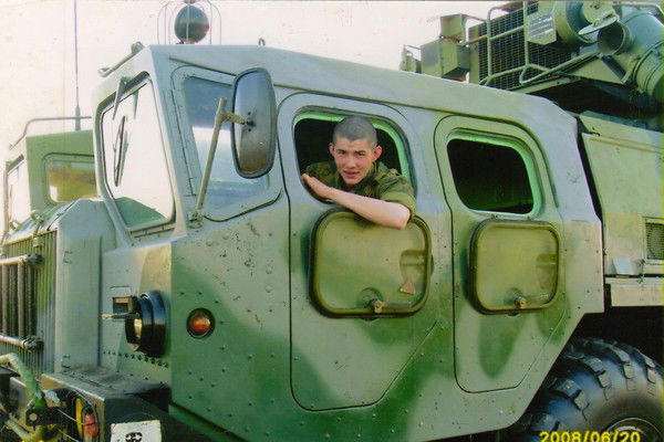 Толя Волков