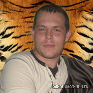 Максим Попов