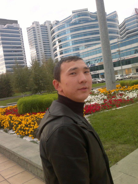 Даурен Давлетов