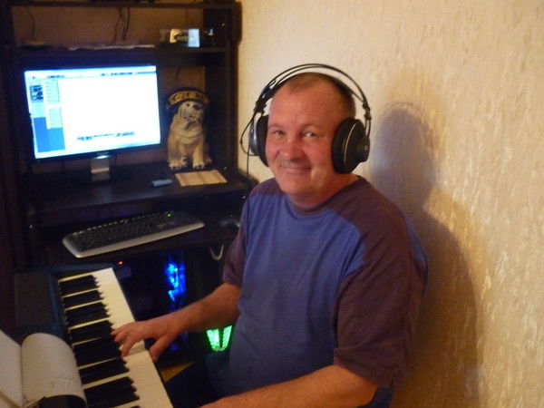 Андрей Степанов