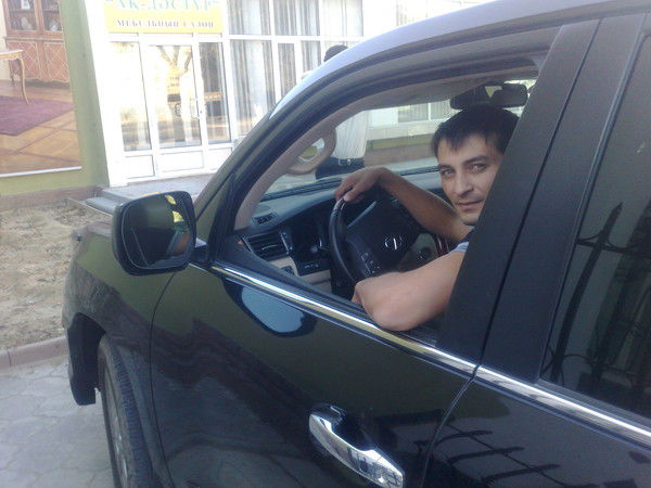 Александр Шарапов