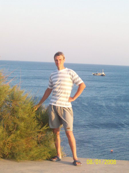 Александр Левашов