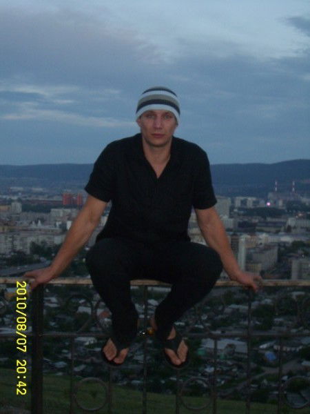 Антон Хоменков