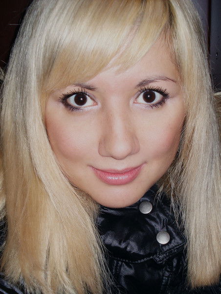 Анна Повереннова