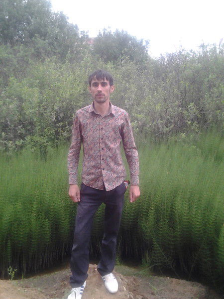 Акбар Сангинов