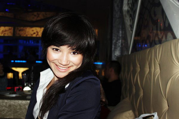 Стрелова Нелли