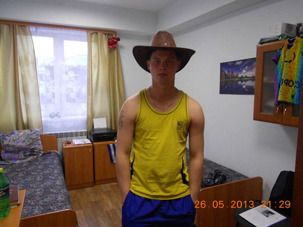 Санёк Шестопалов