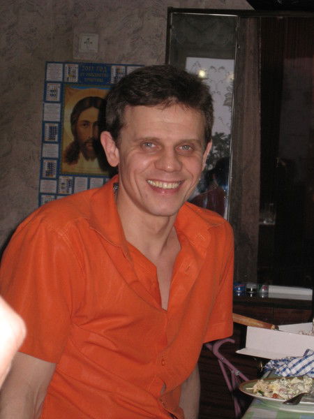 Виктор Златов