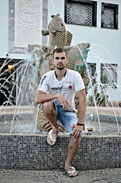 Влад Аничкин