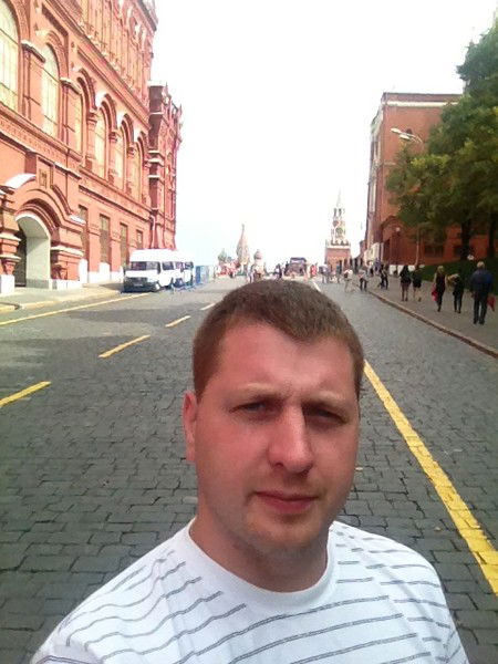 Александр Николаев