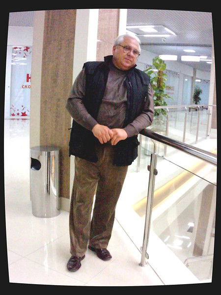 Владимир Ларионов