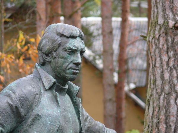 Влад Орешников