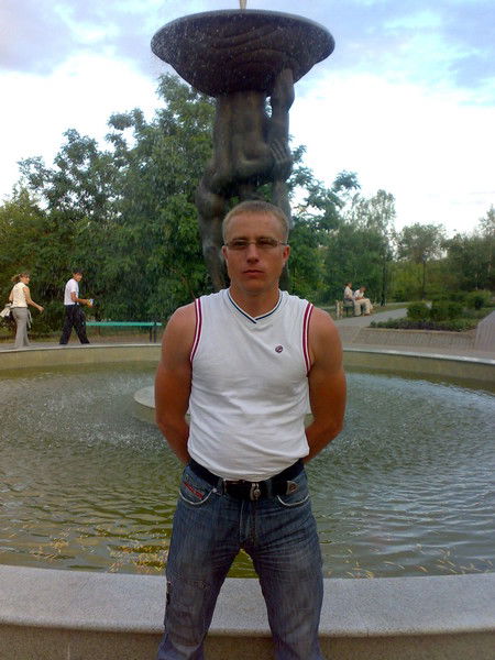 Владимир Максимов