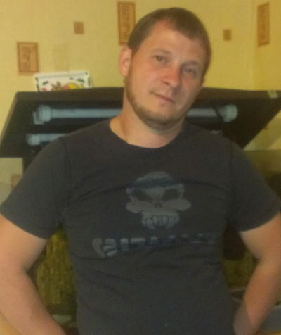 Денис Дубровин