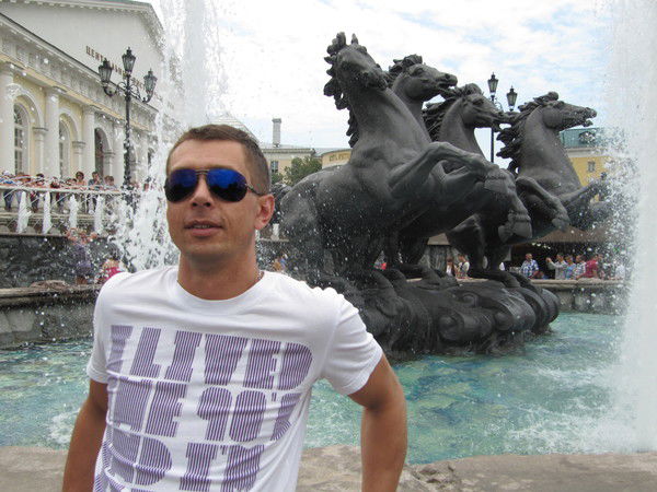 Андрей Попов