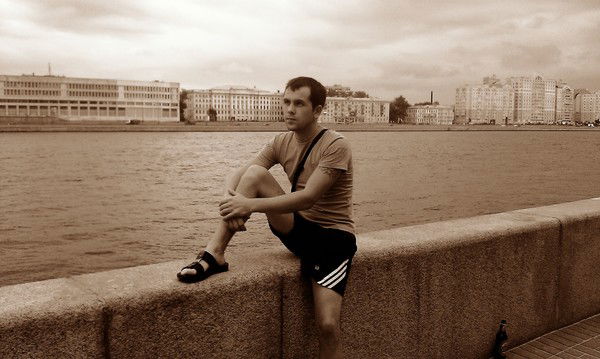 Денис Попов