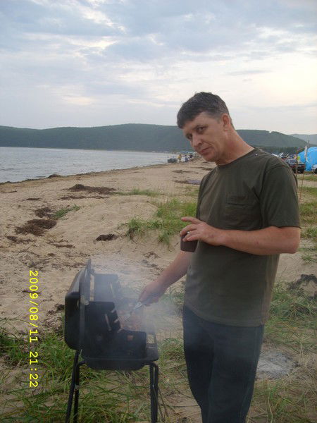 Василий Тихонов