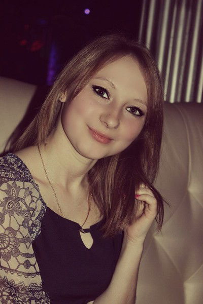 Лелька Глухова