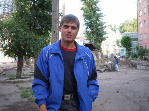 Александр Дадонов