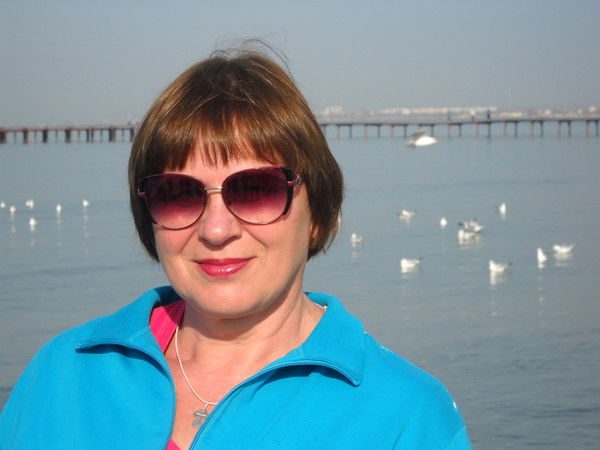 Елена Комарова