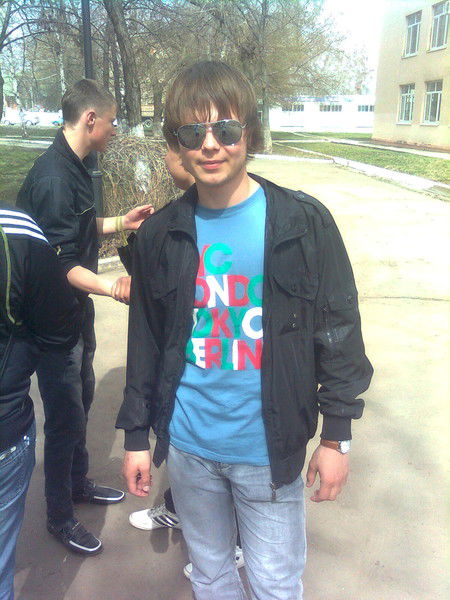 Максим Бекренёв