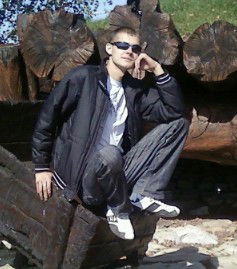 Денис Максимов