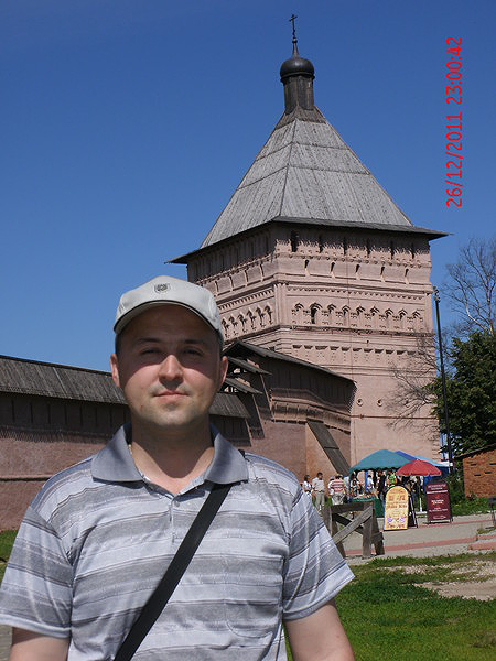 Илья Хомяков