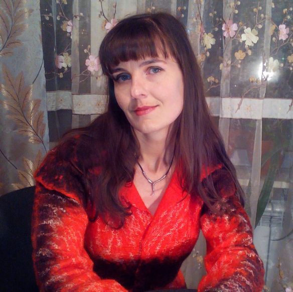 Лена Попадинец