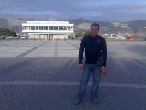 Максим Шарапов