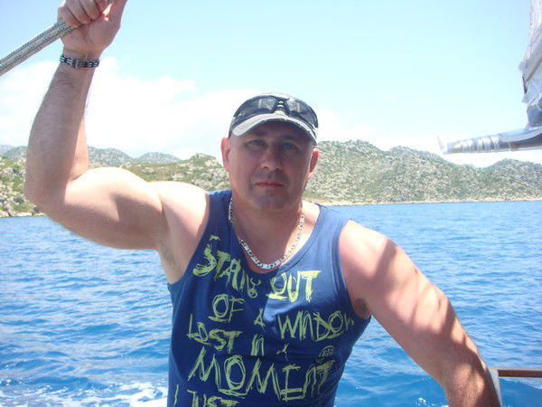 Гена Котков