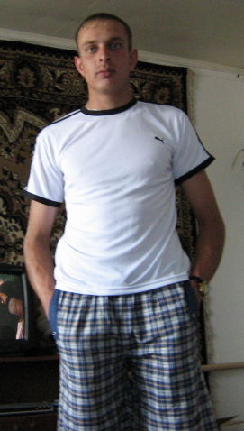 Денис Худяков