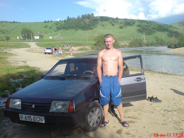 Антон Замятин