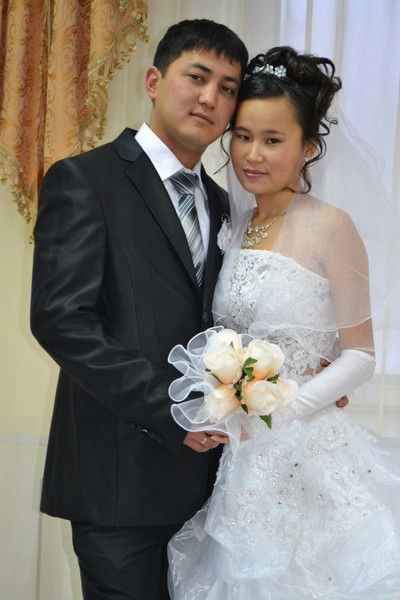 Айна Халелова