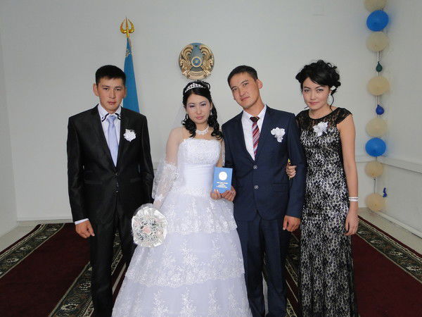 Назерке Есимханова