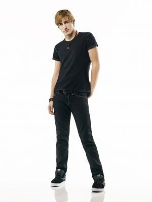 Медеу Каржаув