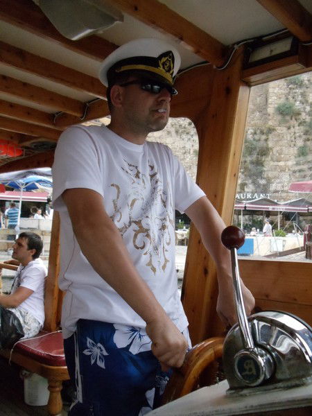 Юрий Тихонов