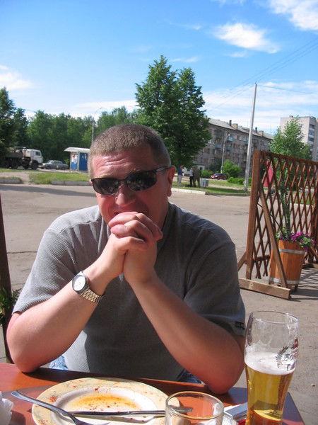 Александр Шарапов