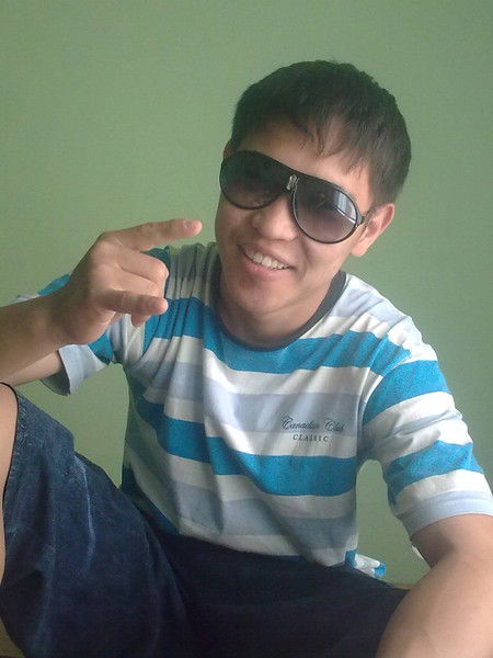 Олжас Утебаев