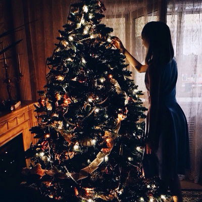 Влада Угримова