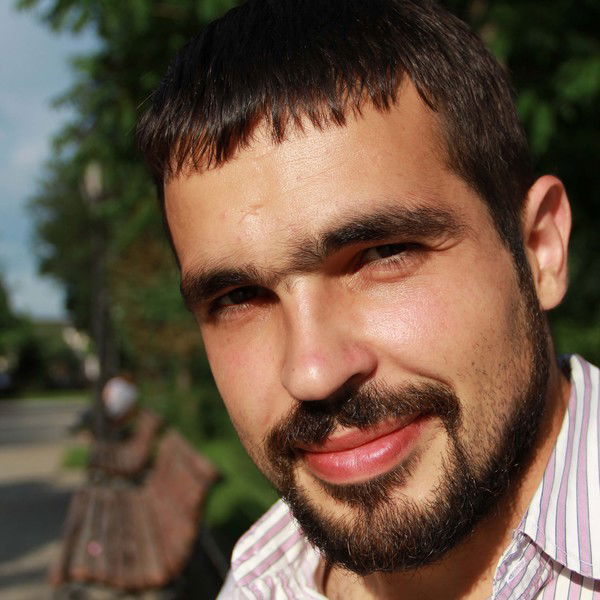 Александр Гусейнов