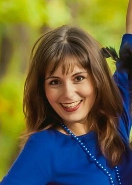 Дина Максименко