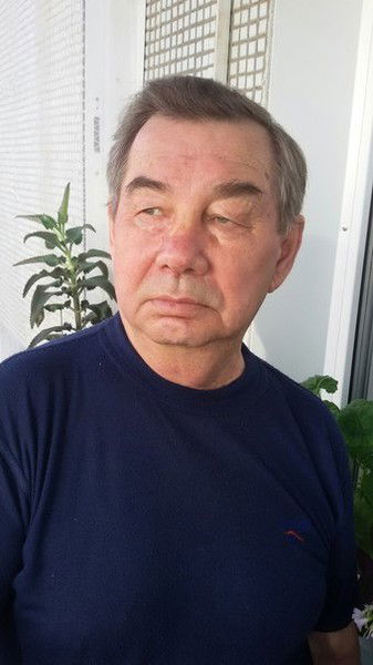 Алексей Тихонов