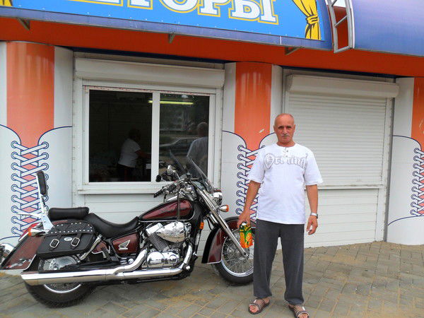 Виктор Османов