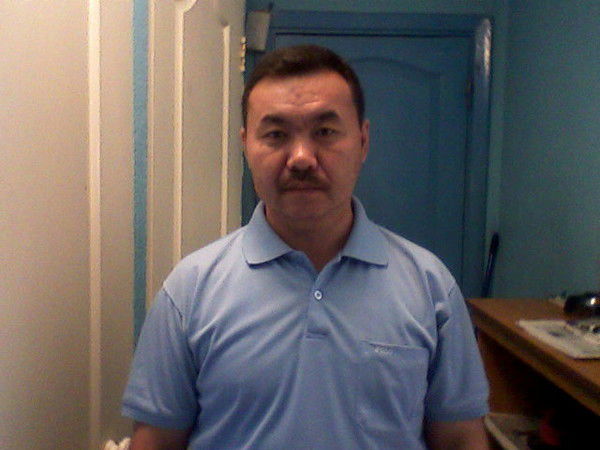 Mурат Ахметов