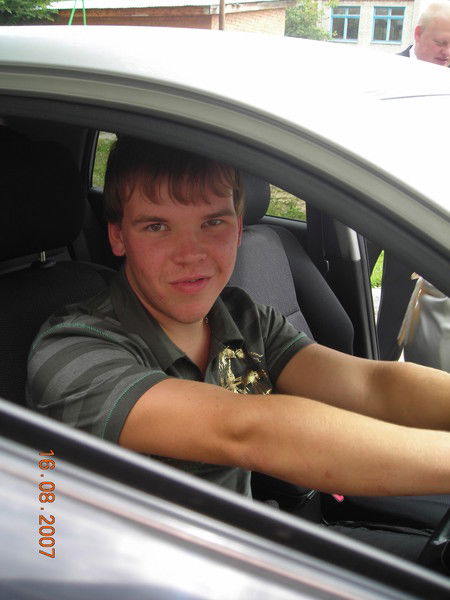 Денис Лапаев