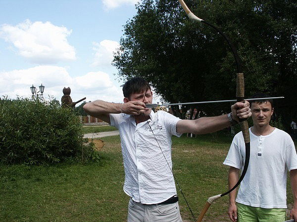 Александр Новоселов