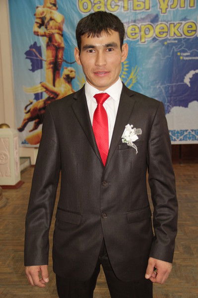 Арнур Искаков